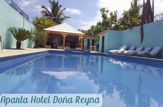 Aparthotel Dona Reyna La Caleta Pool 1